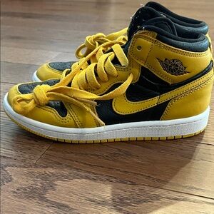 Jordan Kids Sneakers - Yellow and Black sz 1 kids
